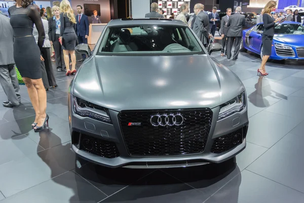Audi rs 7 bil på displayen på la auto show. — Stockfoto