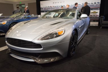 Aston martin vanquish la auto Show'da sergilenen araç.
