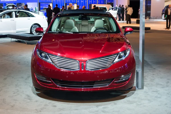 Lincoln mkz bil på displayen på la auto show. — Stockfoto