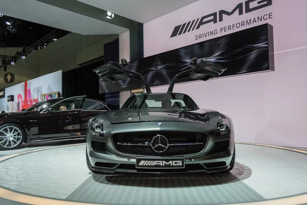 Mercedes sls amg gtdisplay på la auto Visa. — Stockfoto