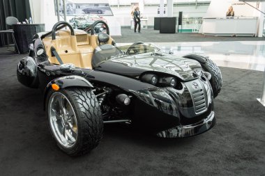 la auto Show'da sergilenen v13r motosiklet.