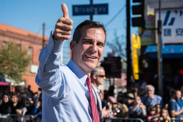 Eric Garcetti, Los Angeles Mayor, at the 115th Annual Golden Dra — Stock Photo, Image