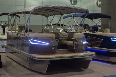 7 Şubat 2014 tarihinde los angeles boat Show'da sergilenen tekne