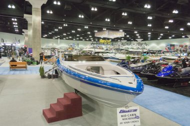 Hallett 290 tekne Hazi tarihinde los angeles boat Show'da sergilenen