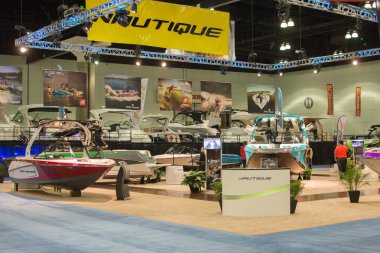 7 Şubat 2014 tarihinde los angeles boat Show'da stand Okulu