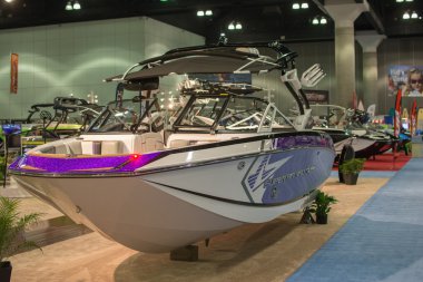 7 Şubat 2014 tarihinde los angeles boat Show'da sergilenen tekne