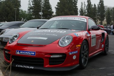 Sergi Pazar itibariyle yıllık olay supercar Porsche ferrari gün