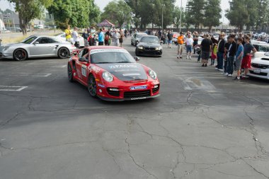 Sergi Pazar itibariyle yıllık olay supercar Porsche ferrari gün