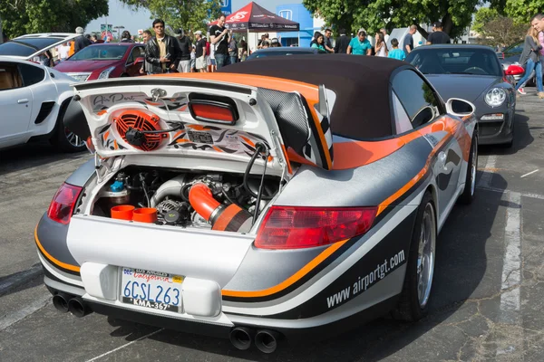 Porsche en exhibición en el evento anual Supercar Domingo Ferrari Day — Foto de Stock