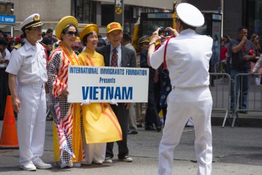 Tibetans Represented Tibet in the 20th International Cultures Parade in New York