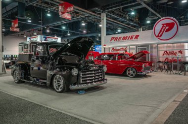 Las Vegas, ABD - 5 Kasım 2021: SEMA Show 'da klasik arabalar sergilendi