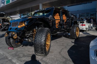 Las Vegas, ABD - 4 Kasım 2021: Jeep Gladyatör SEMA Show 'da sergilendi.