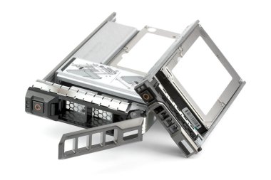 iki farklı hot-swap sabit disk