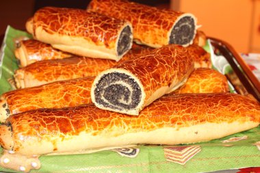 Beigli - Macar haşhaş tohumu yuvarlanıyor.