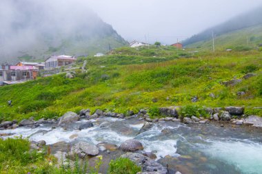 Kakar Dağları eteğindeki Elevit Platosu