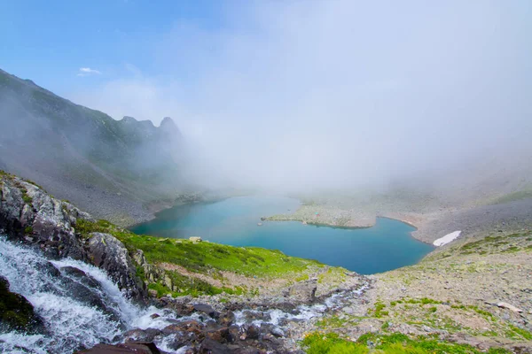 Avosurova Náhorní Plošina Jezero Úpatí Kakarských Hor — Stock fotografie