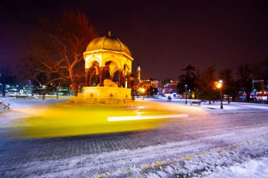 Mavi Cami Gecesi ve Karlı