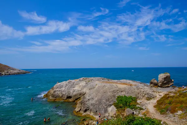 İle, İstanbul 'un en güzel kıyı kentlerinden biridir..