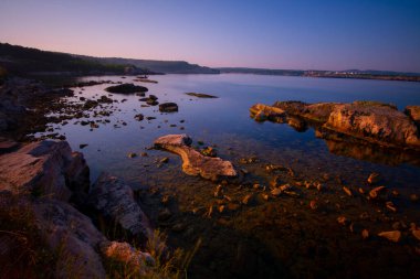 Kocaeli 'nin Kefken ilçesinin kıyılarındaki farklı kaya yapıları.
