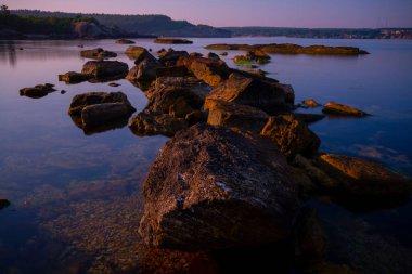 Kocaeli 'nin Kefken ilçesinin kıyılarındaki farklı kaya yapıları.
