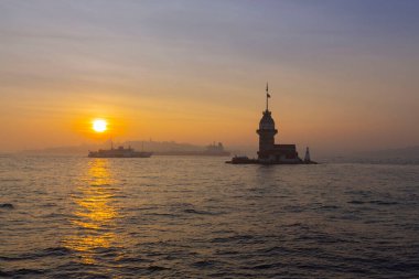 Bakire Kulesi dünyanın en çok fotoğraflanan yapısıdır. Uzun pozlama tekniğiyle fotoğraflanmıştır..