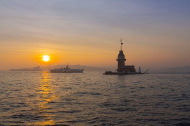 Bakire Kulesi dünyanın en çok fotoğraflanan yapısıdır. Uzun pozlama tekniğiyle fotoğraflanmıştır..