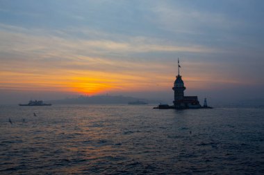 Bakire Kulesi dünyanın en çok fotoğraflanan yapısıdır. Uzun pozlama tekniğiyle fotoğraflanmıştır..