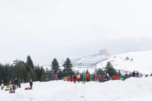 Pessoas Esquiar Montanha Uludag Uludag Mountain Uma Estância Esqui Turquia — Fotografia de Stock