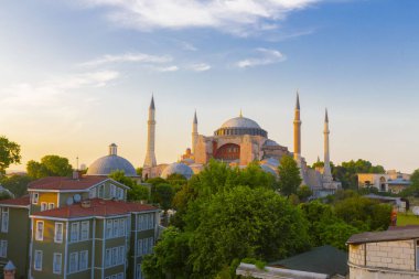 İstanbul 'da Ayasofya' nın güzel manzarası, gün batımında Türkiye 'nin tepesinden