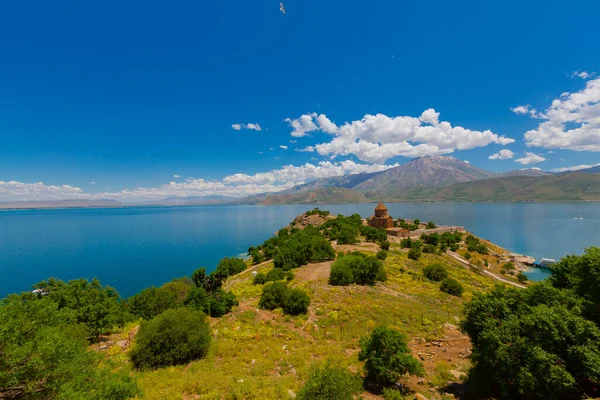 Increíble Vista Primaveral Iglesia Armenia Santa Cruz Isla Akdamar Akdamar — Foto de Stock
