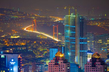 İstanbul ve Türkiye 'de hava gece panoramik iş manzarası