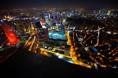 İstanbul ve Türkiye 'de hava gece panoramik iş manzarası