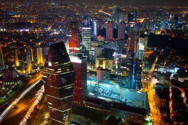İstanbul ve Türkiye 'de hava gece panoramik iş manzarası