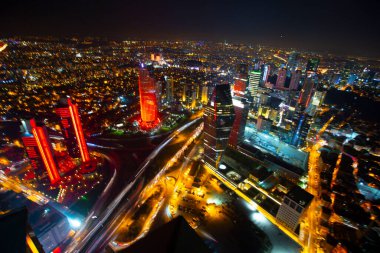 İstanbul ve Türkiye 'de hava gece panoramik iş manzarası