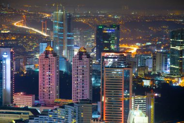 İstanbul ve Türkiye 'de hava gece panoramik iş manzarası
