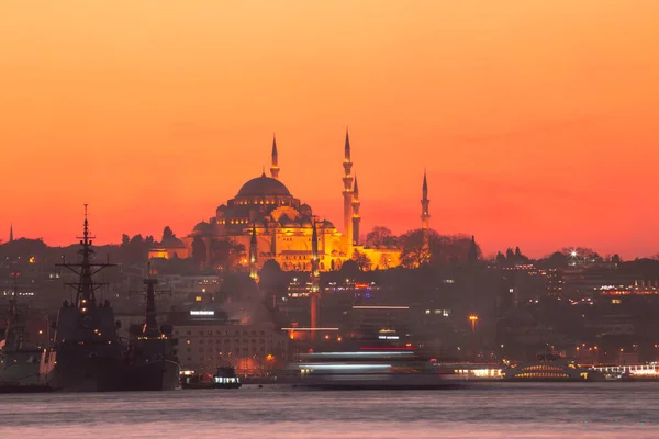 Puesta Sol Estambul Turquía Con Mezquita Suleymaniye Mezquita Imperial Otomana — Foto de Stock