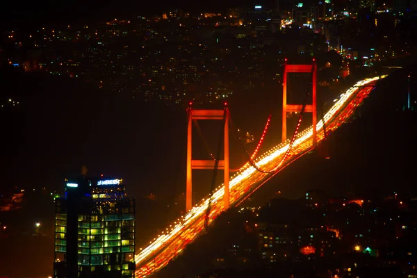 İstanbul ve Türkiye 'de hava gece panoramik iş manzarası