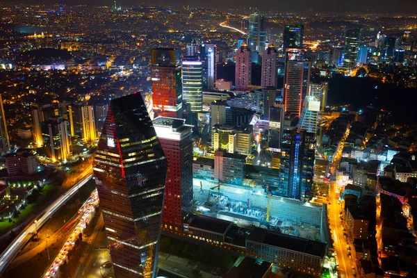 İstanbul ve Türkiye 'de hava gece panoramik iş manzarası