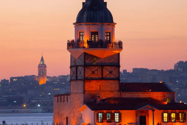 Jungfrutornet Och Galatatatornet Istanbul — Stockfoto
