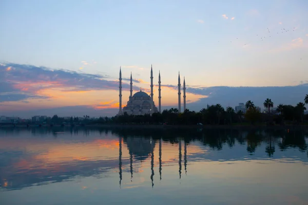 Stone Bridge Sabanci Mosque Sunset Adana Turkey — 스톡 사진