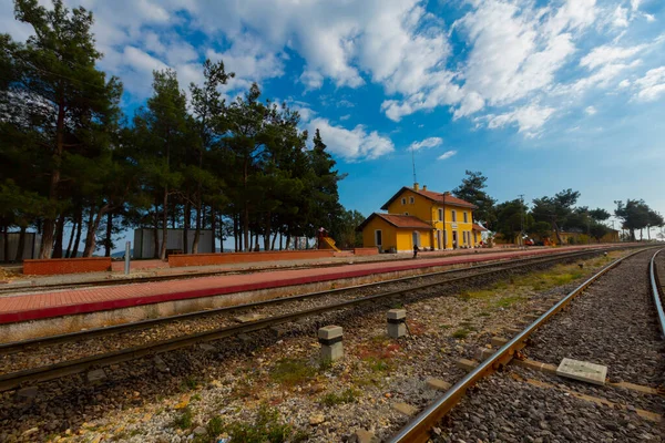 Hackr Tren İstasyonu / Adana - Türkiye