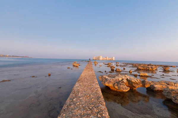 Bakirenin Şatosu (Kiz Kalesi) Mersin Türkiye