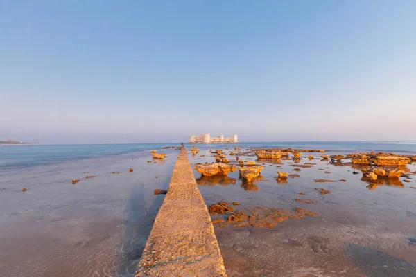 Bakirenin Şatosu (Kiz Kalesi) Mersin Türkiye