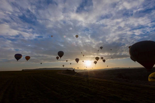 Färgglada Luftballonger Innan Lanseringen Göreme Nationalpark Cappadocia Turkiet — Stockfoto