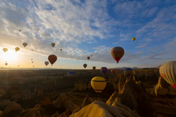 Barevné Horkovzdušné Balóny Před Startem Národním Parku Göreme Kappadokie Turecko — Stock fotografie