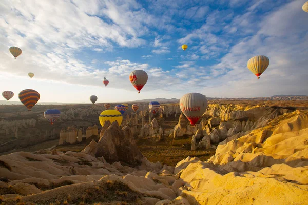 Montgolfières Colorées Avant Lancement Dans Parc National Goreme Cappadoce Turquie — Photo
