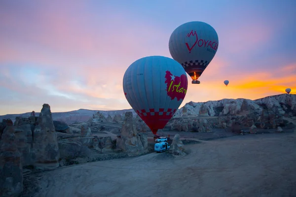 Atrakcję Turystyczną Kapadocji Lot Balonem Cappadocia Jest Znana Całym Świecie — Zdjęcie stockowe