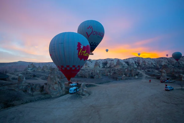 Atrakcję Turystyczną Kapadocji Lot Balonem Cappadocia Jest Znana Całym Świecie — Zdjęcie stockowe