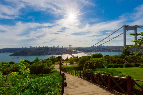 Fatih Sultan Mehmet Bridge View Otagtepe Park Istanbul — стоковое фото