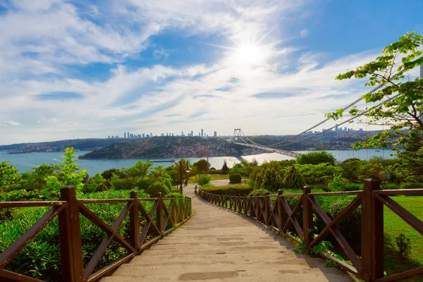 Θέα Της Γέφυρας Fatih Sultan Mehmet Από Πάρκο Otagtepe Στην — Φωτογραφία Αρχείου